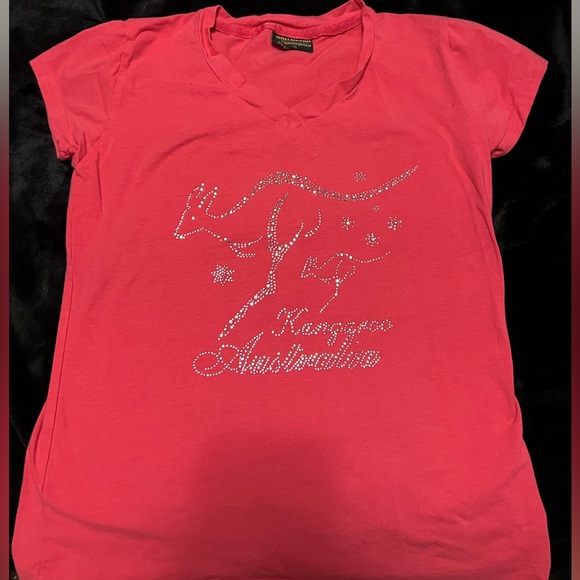 Australia Rhinestone Coral V-Neck Tee - Picture 1 of 3